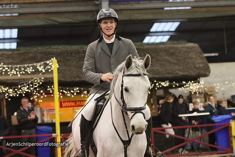 Indoor Beukers 30-12-2022 130cm Klassiek