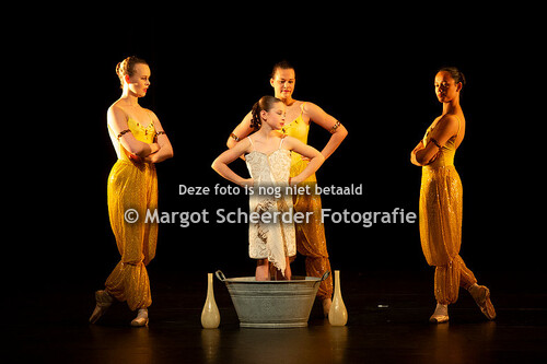 06 Sara´s bediendes