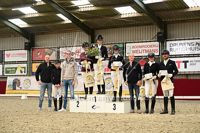 Annika Roodhart - Ravelon