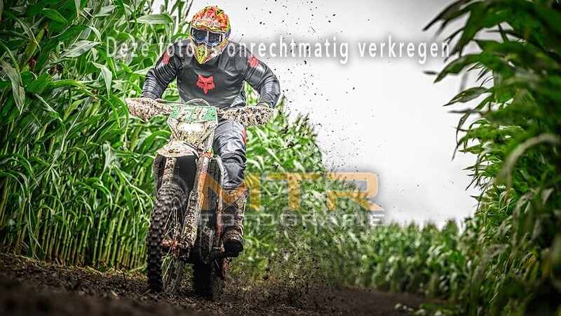 Boerenrock Festival - spatborden blauw en wit