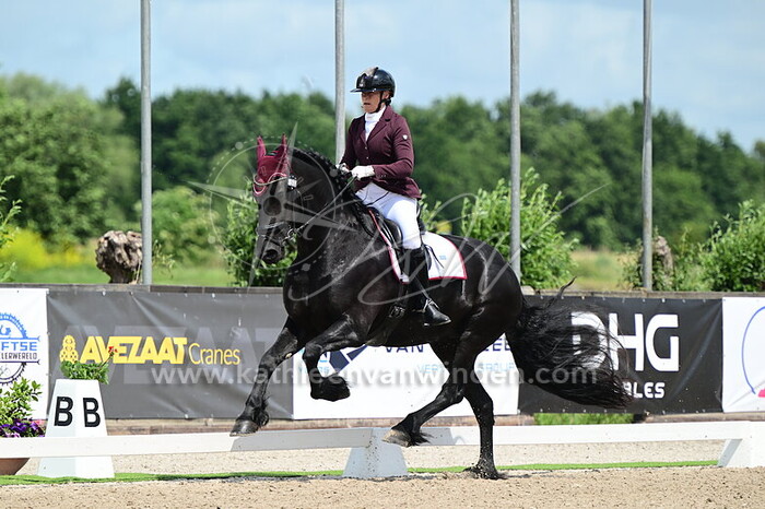 Michele Lancee-Klip - Milanco's Emotion