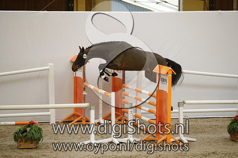 242 Thunderbird de Goedereede Z v. Toulon