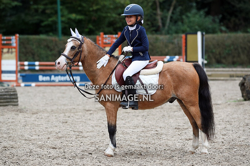 PV Midland Dressuur 08-10-2023 Pony's BB