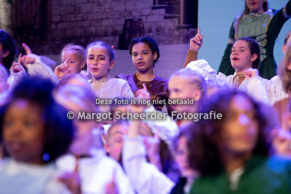 01. De nieuwe koning_Openingslied