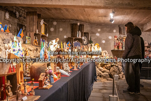 Grote kerststallenexpositie in kerk Boxmeer