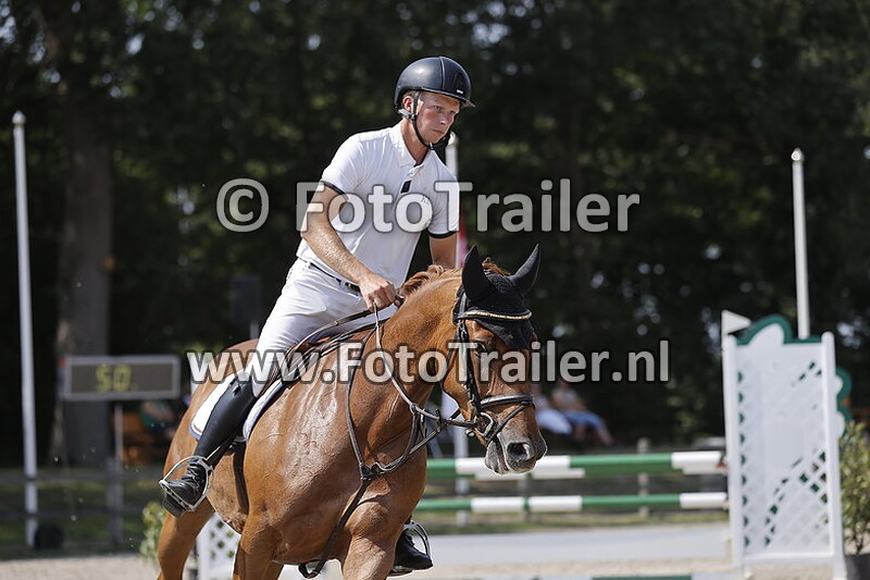 dennis van den brink