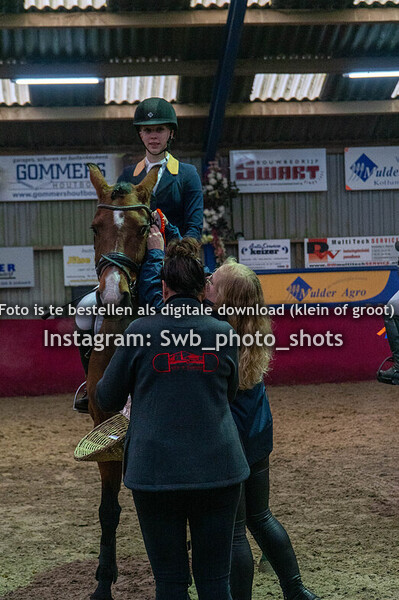 Paarden indoor zwaagwesteinde 80 cm