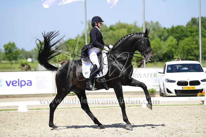 Anouk de Lint - Hunter