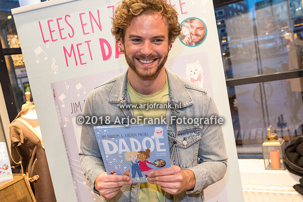 Dadoe En Zijn Vriendjes(boek)