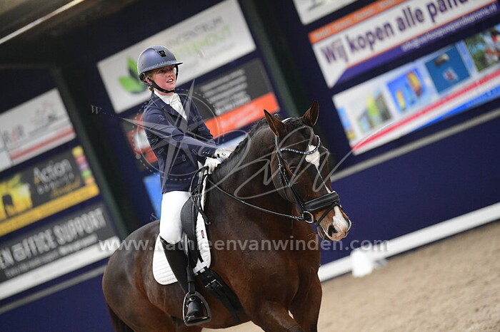 Jitske van der Mast - Hey Special D