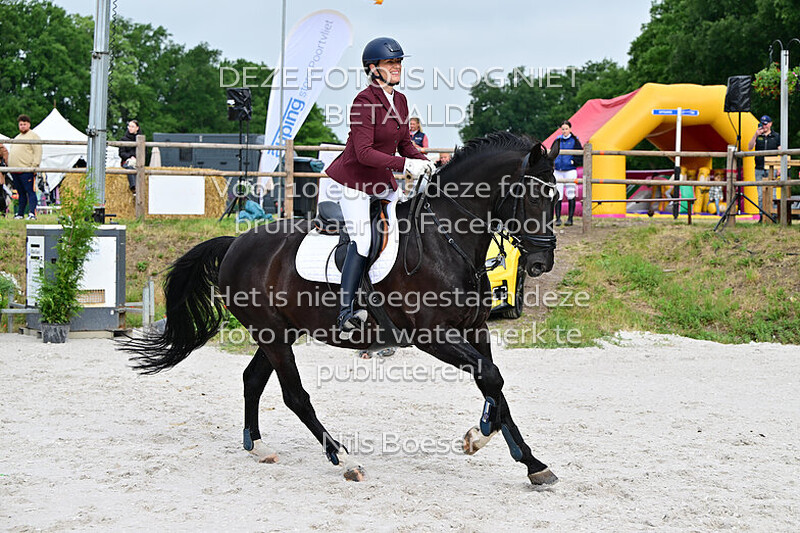 13 Springen Klasse 80 CM, Rijstijl met barrage