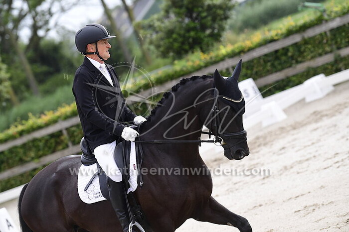 Frans Sturkenboom - No Limit