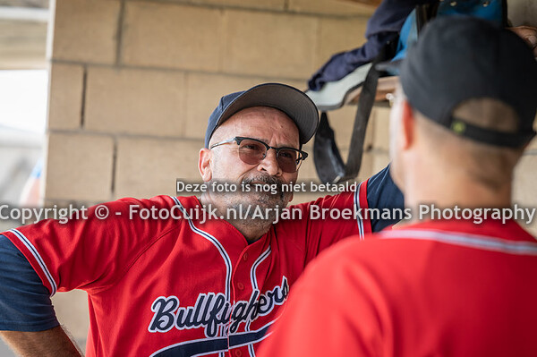 Bullfighters H2 - Royals H3