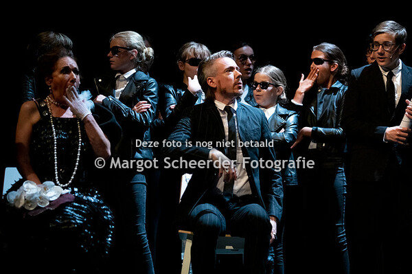 02 Scène 3 - Koninklijk bezoek_Toppie