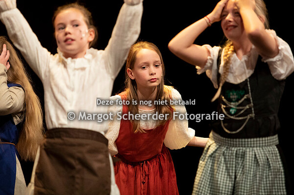 09 Openingsscène Scène 1 - De Nieuwe Koning