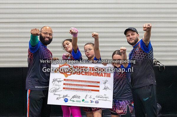 20251115 Vuist tegen Discriminatie