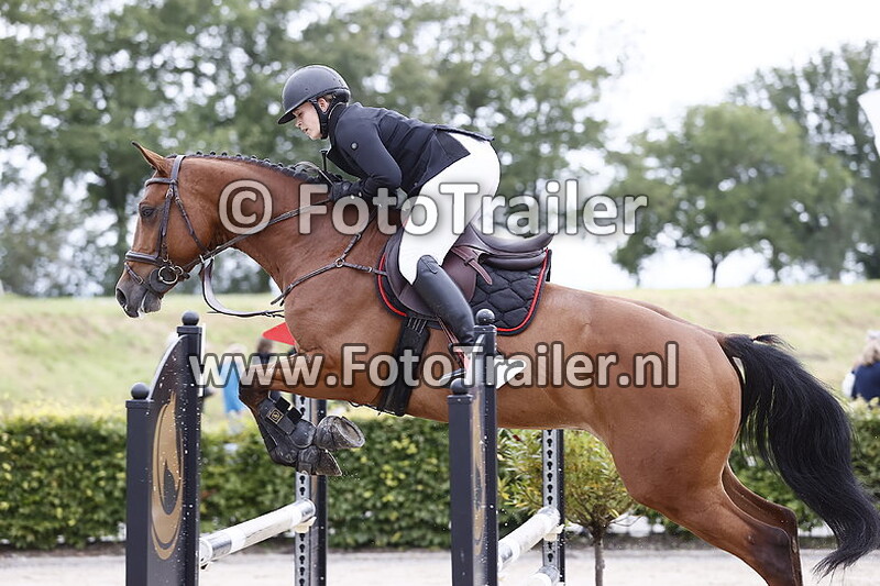 kimberley van der mik