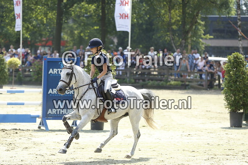 sterre karin van den burg