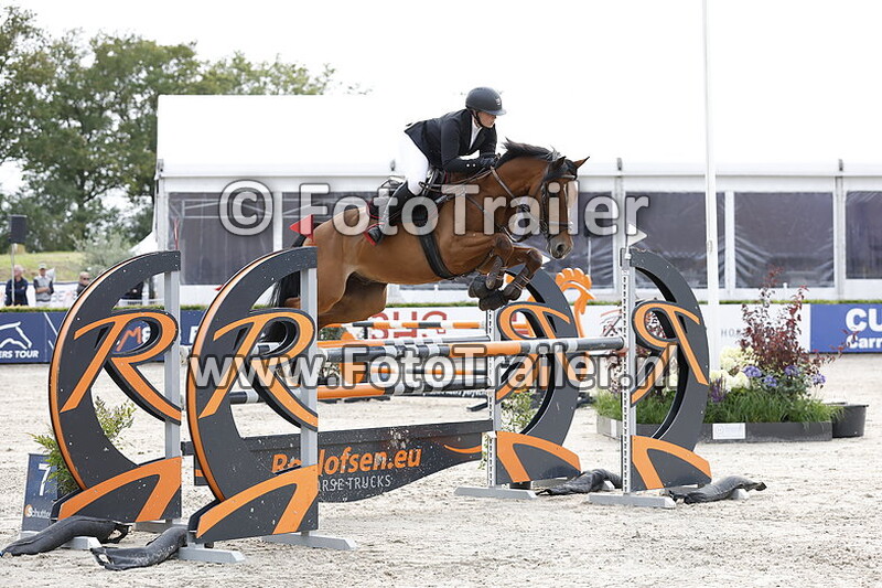 kimberley van der mik