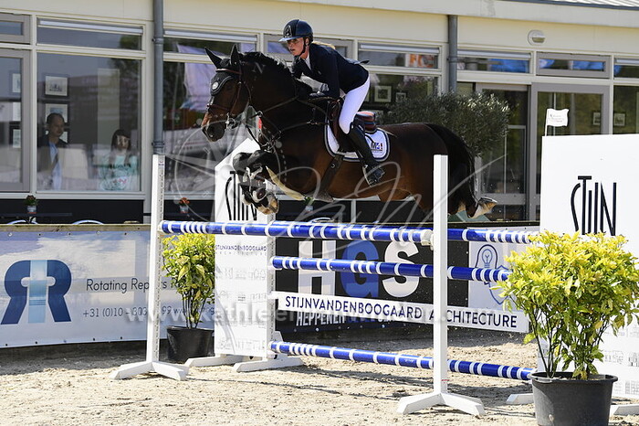 Kim Hoogenraat - Golden Times P