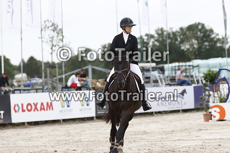 anneke niels van wijngaarden