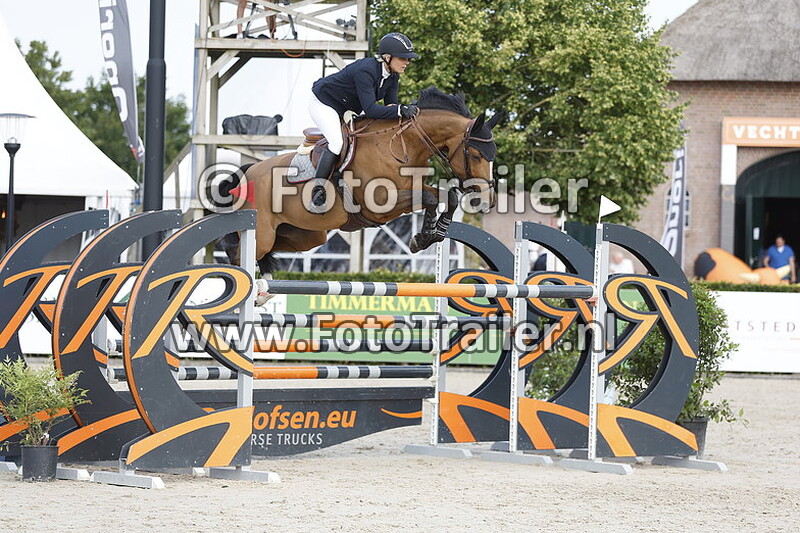 julia houtzager kayser