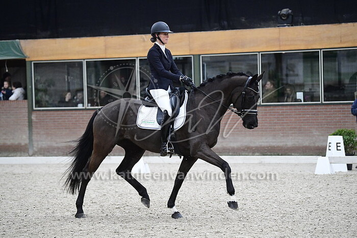 Laura Lodewijk - Odessa