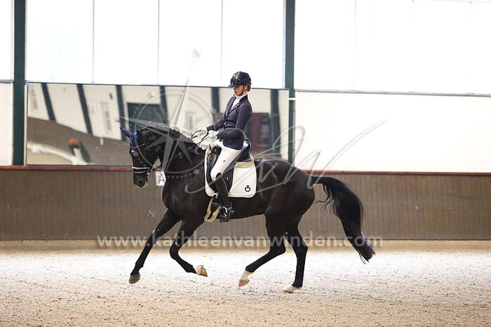 Frederique van Zeeland - Black on Top