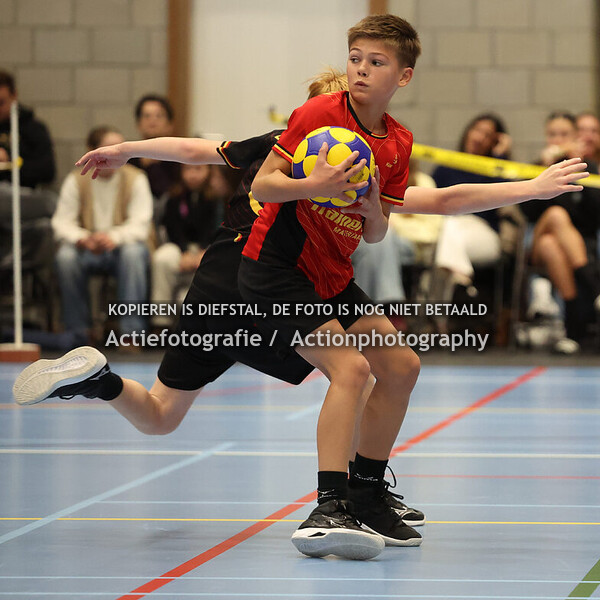 2025-11-02-FLA-hal 2-05-U13-Rood-Zwart