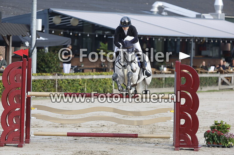 lourdes van den berg