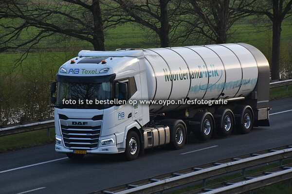 13-4-2025 Truckspotting A7 Drachten Fietsbrug