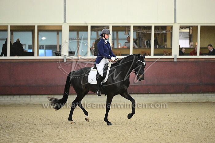 Saskia Lacroix - Surprise