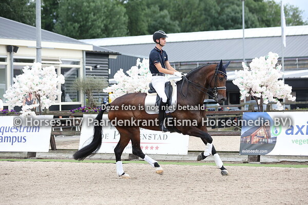 Fokker vh Jaar en Show Bernoski