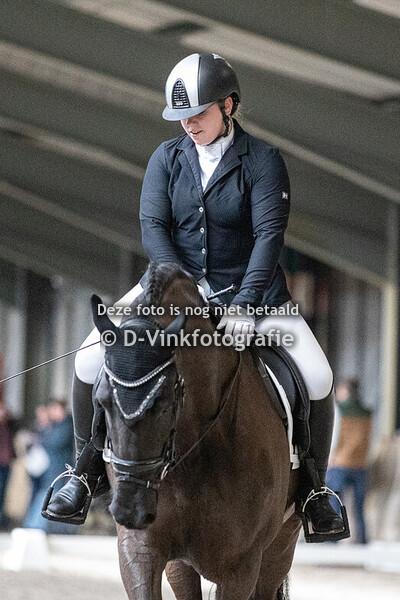 Amber Hamers - Luzie