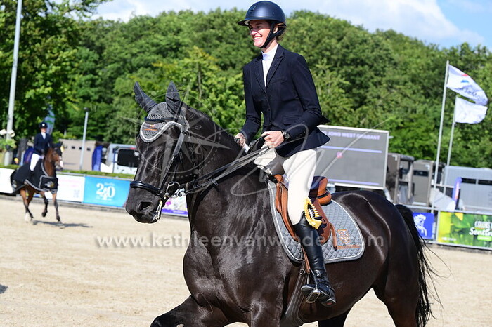 Iris Verhulst - Pop Up