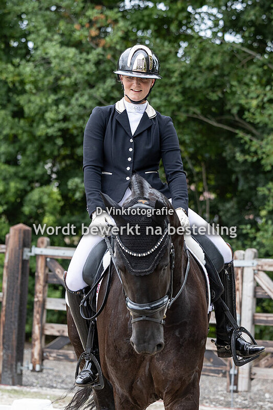 Demi van Nuys - Maine van de Demro Stables