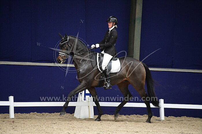 Anouk van Loon - Jackpot M