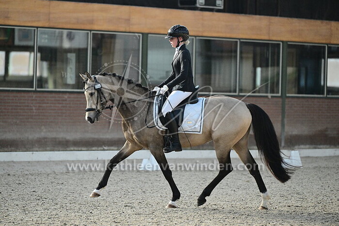 Manon van den Berg - Miss Rose Universe