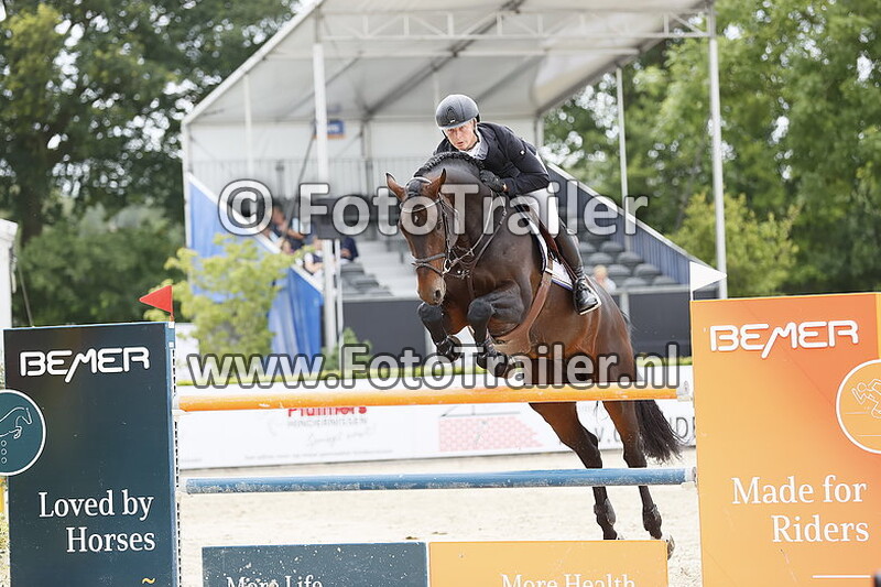 dennis van den brink