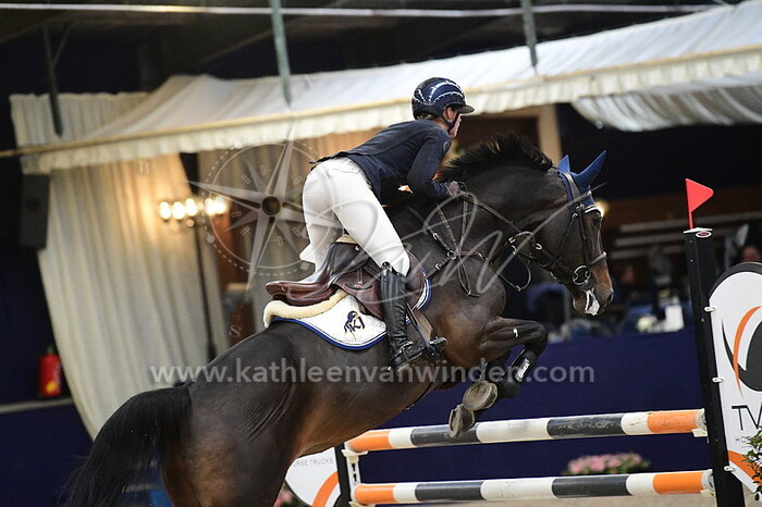 Kelly Jochems - Donna Z