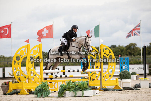 Nina Berben - Queen Bee