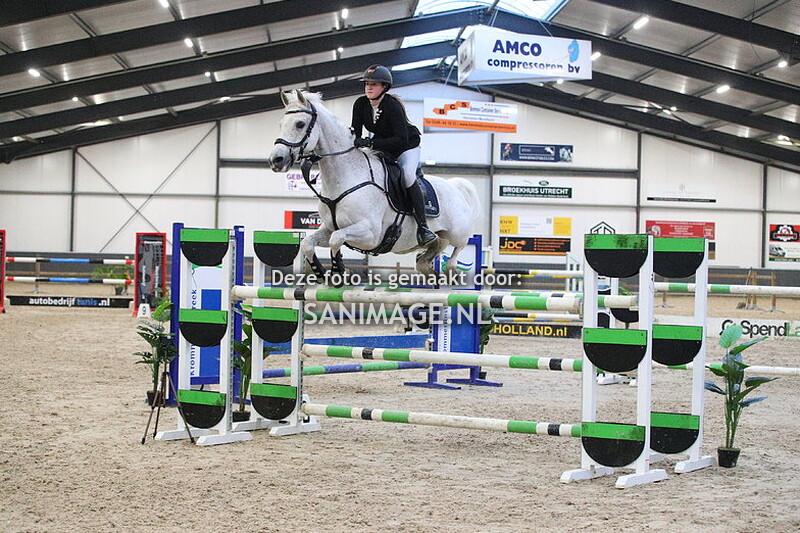 De Voornruiters De Meern Springen pony's 09-03-2024 110+120+130 cm Middag