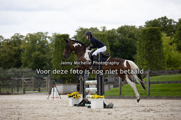 Jodie Beckers - Suzie