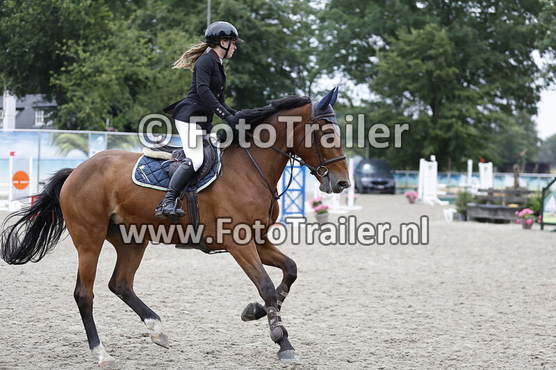 jaelle van den akker