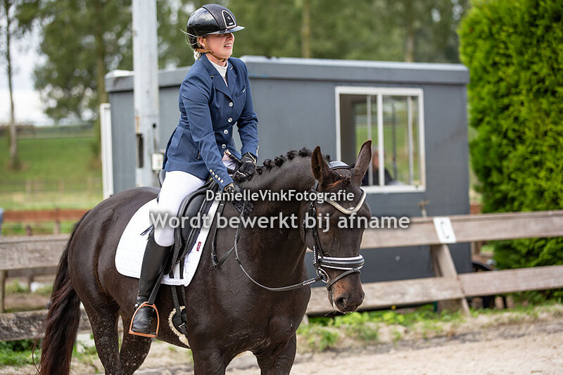 Kelley Neef - Flash-dance