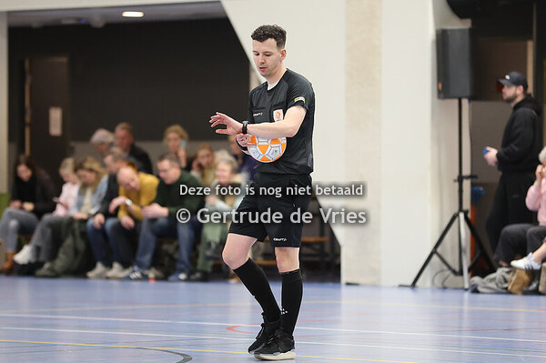 2025-12-27-Challenge-33-U17-hal 3-Noord U17-Czechia U17-Gertrude de Vries