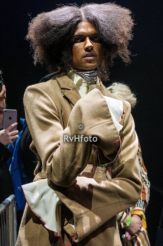 2016-01-18 Maison the Faux