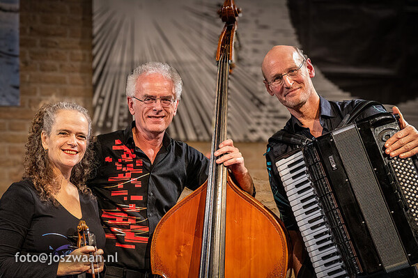 2025-11-30 Charivari