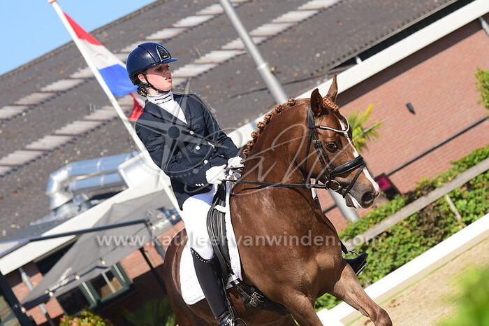Cloe Visser - Starbucks