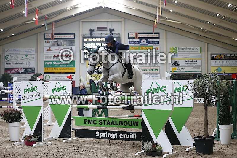 Monique van den Broek